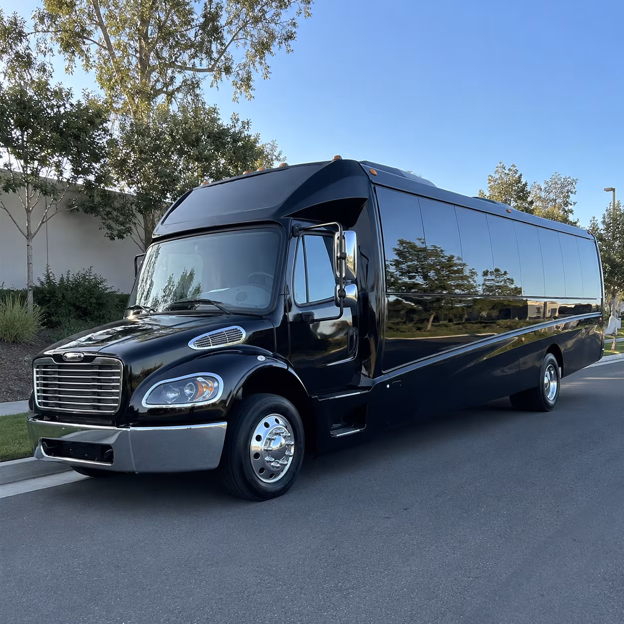pittsburg 20 passenger minibus