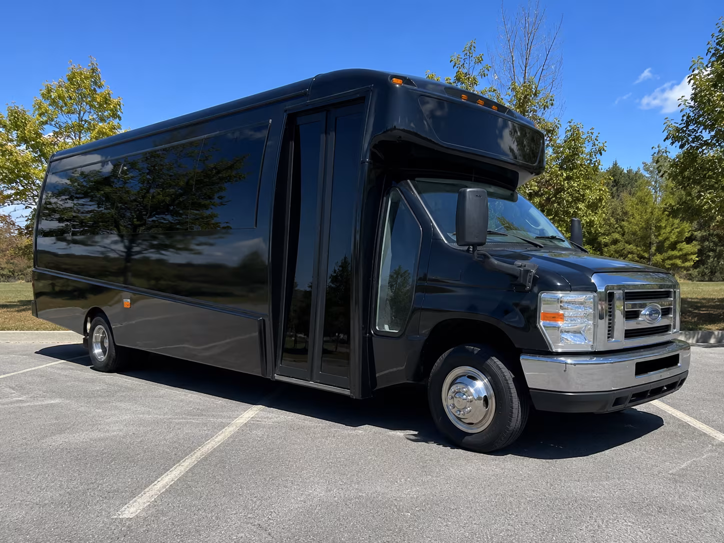rent a minibus in pittsburg for pre prom dinner runs